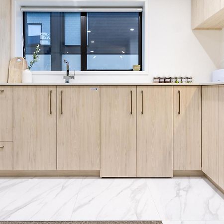 Апартаменти Urban Retreat: 2-Br Gem In Central Крайстчерч Екстер'єр фото